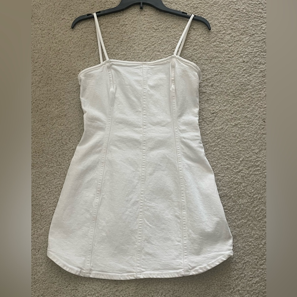 Zara size medium Jean white dress never worn